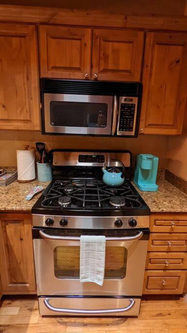 Magical Santa Fe Stay, Minutes From Town Square, Sleeps 4, Includes Free Parking And Outdoor Hot Tub! Extérieur photo